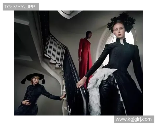 足球明星与国际超模的华丽碰撞:魅力与荣耀交织的时尚盛宴